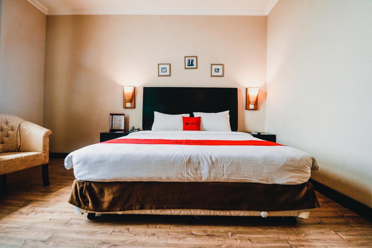Reddoorz Premium @Jalan Jendral Sudirman Palembang 호텔 외부 사진