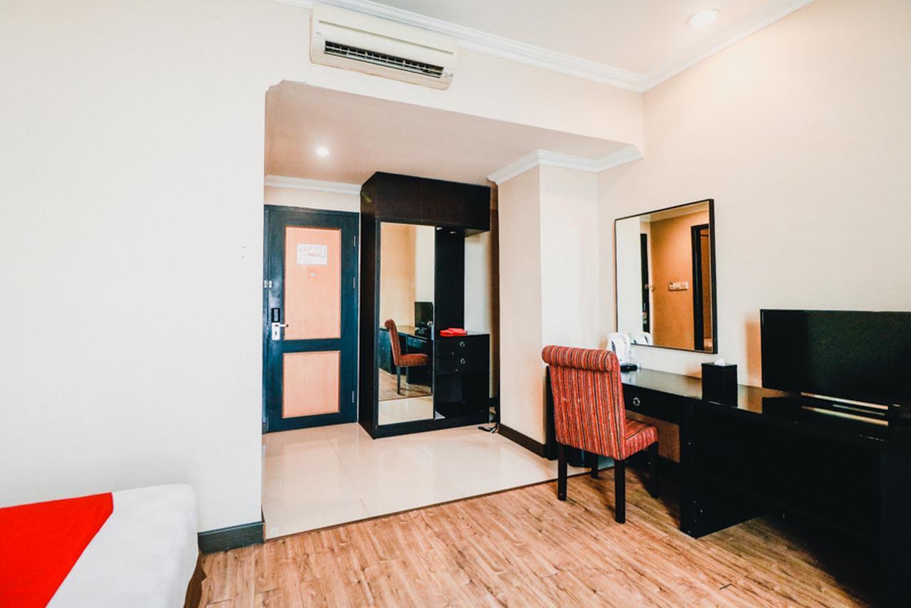 Reddoorz Premium @Jalan Jendral Sudirman Palembang 호텔 외부 사진