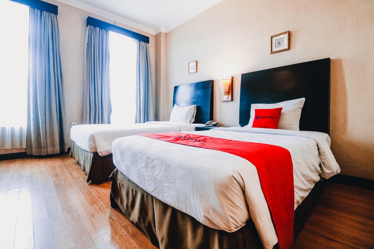 Reddoorz Premium @Jalan Jendral Sudirman Palembang 호텔 외부 사진